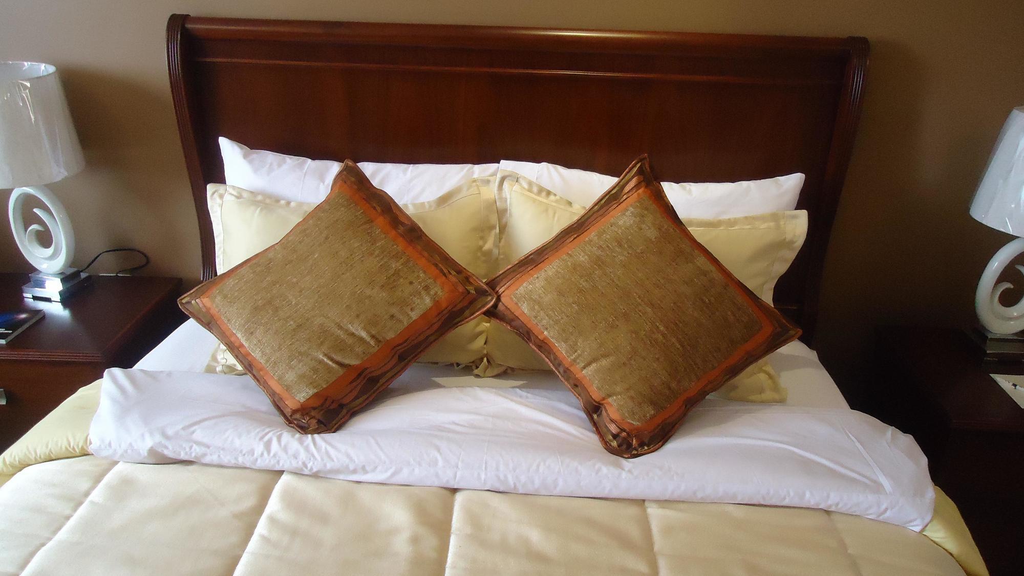 Alejandrina Hotel Cuenca Exteriör bild