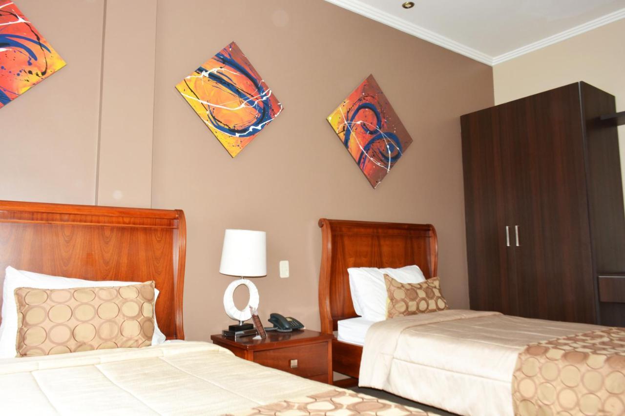 Alejandrina Hotel Cuenca Exteriör bild